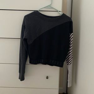 Victoria Sport Long Sleeve Crop Top